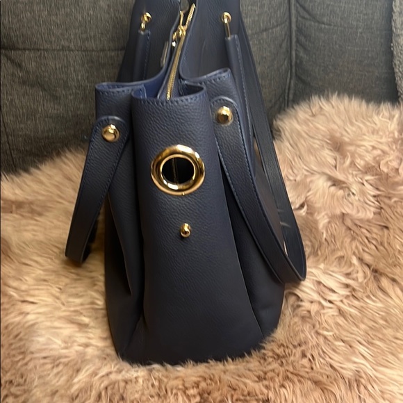 100% Authentic Navy Prada satchel/handbag - Picture 3 of 10